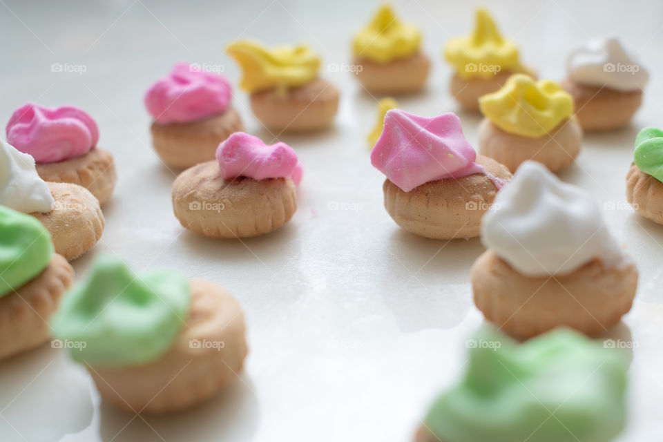 Iced gem biscuits for snack