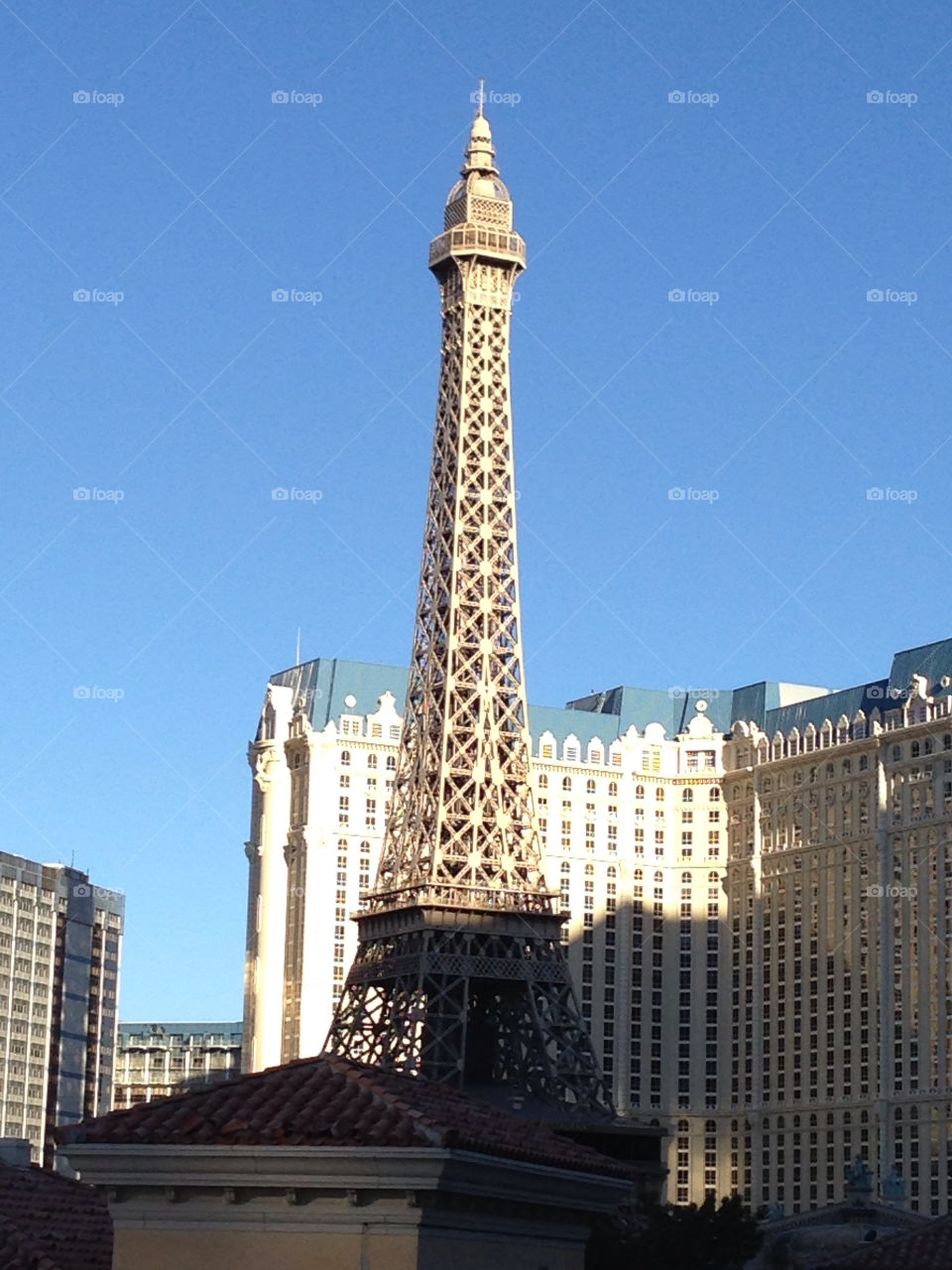 paris eiffel tower las vegas by snook911