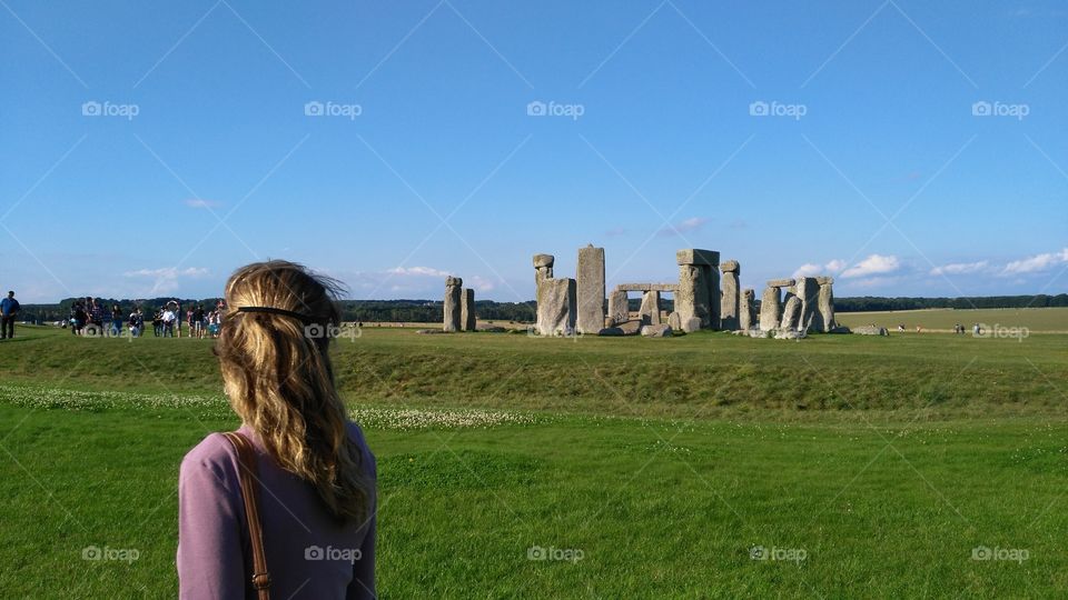 Admirando Stonehenger / Admiring Stonehenger