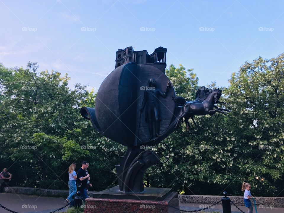 Памятник Апельсину в Одессе