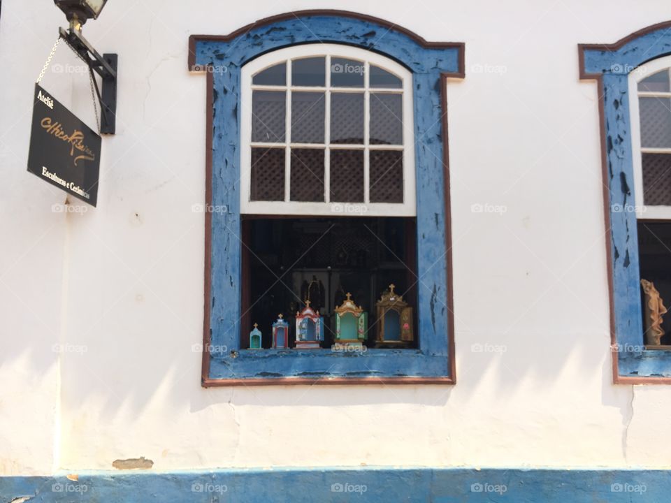 Old colonial windows 