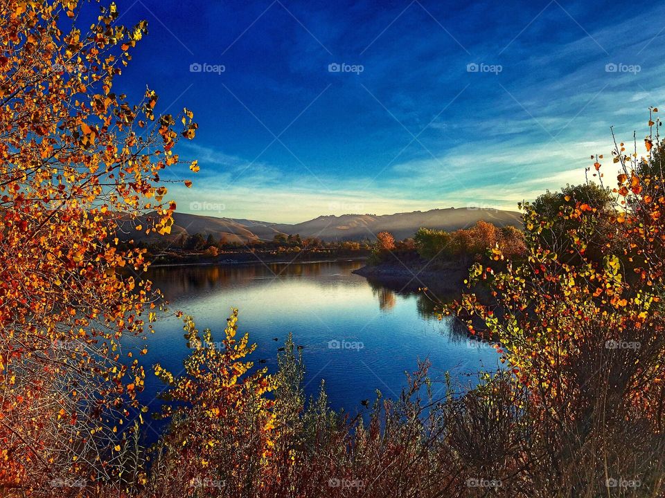 Scenic view of idyllic lake during autumn