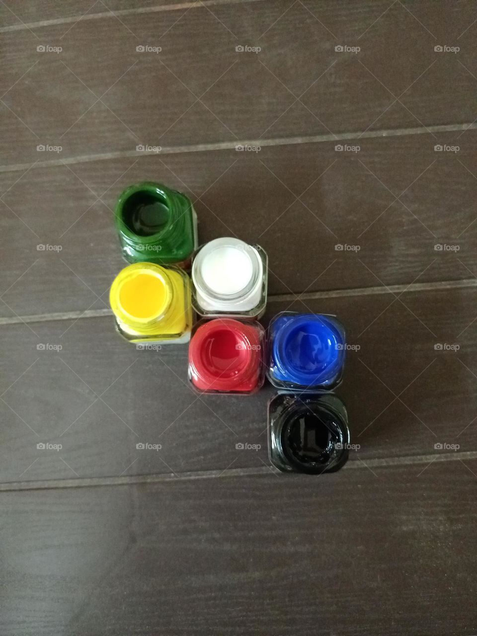 acrylic paint colour botals photo in different pattern