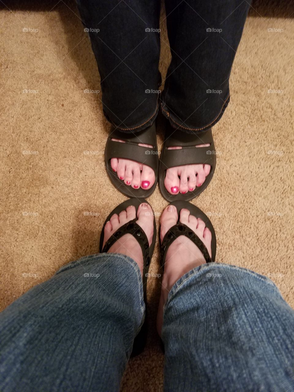 Girlfriends, toes, sandals, together, beach vacation , Virginia