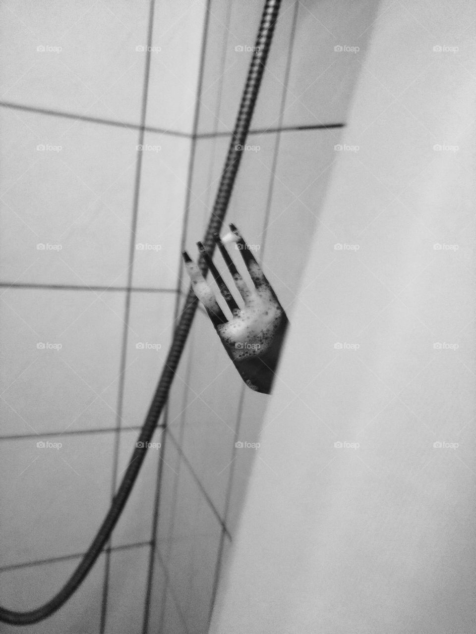 widelec pod prysznicem