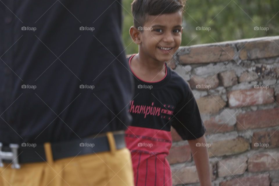 play hiddenseek, surprise me :my little brother