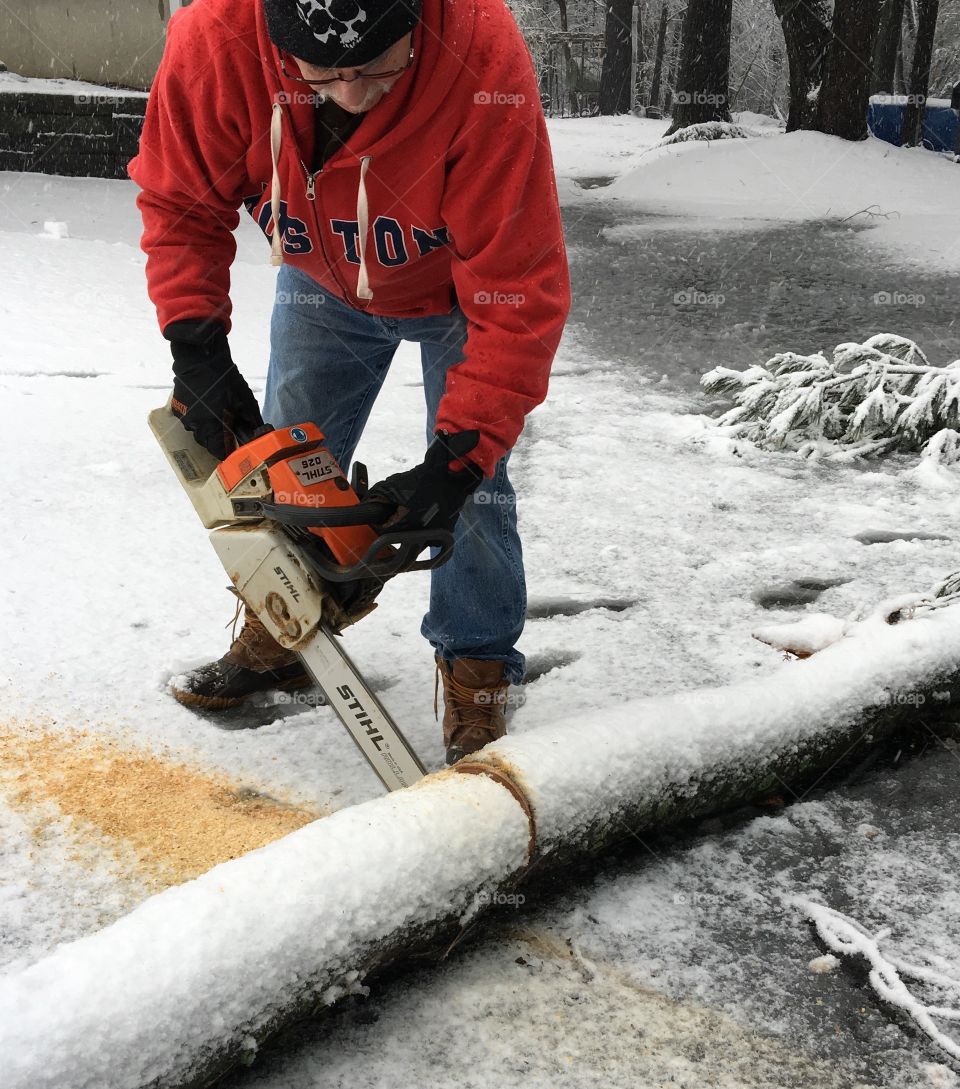 Chainsaw Clearing Wood From Fallen Tree
Using Stihl Chainsaw to clear limb broken from pine tree. This was one of many we had that broke off. It was very wet heavy snow!