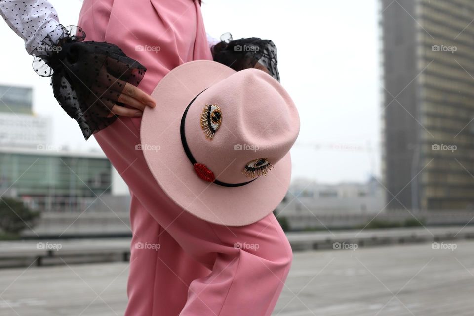 Pink hat and pink pants 