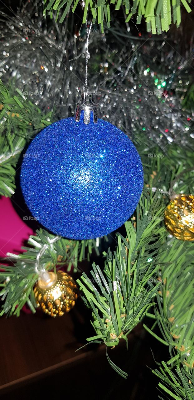 Christmas tree globe