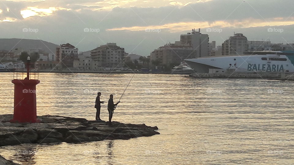 Pescando al atardecer