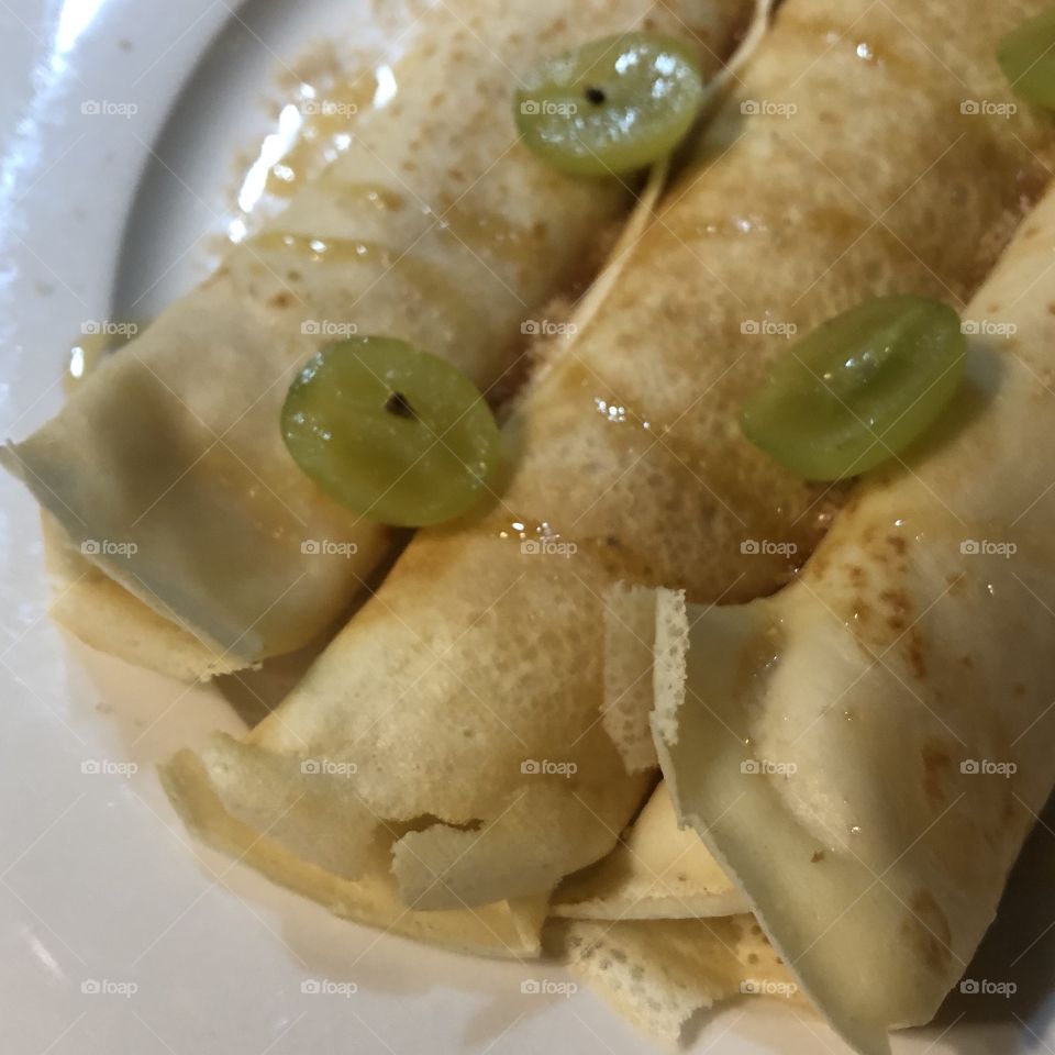 I do not know a South African that can only eat one pannekoek. Pannekoek is the ultimate rainy day, comfort and eat it all food. Traditionally served with honey, cinnamon sugar or with a savory filling. 