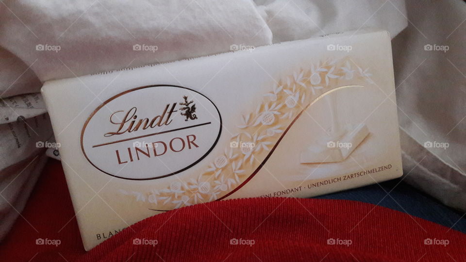Lindor white