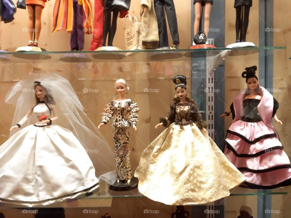 The magic world of dolls