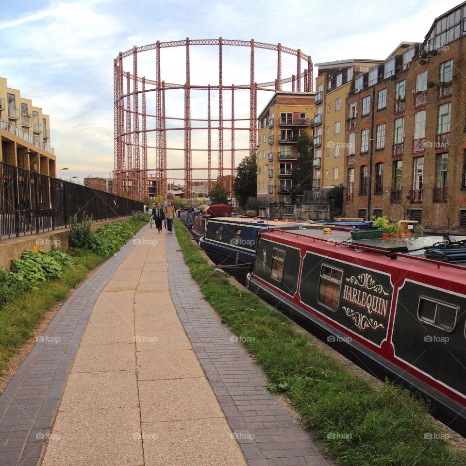 Broadway Market Canal . View of Bethnal Green gas holders from Regent canal on Broadway Market 