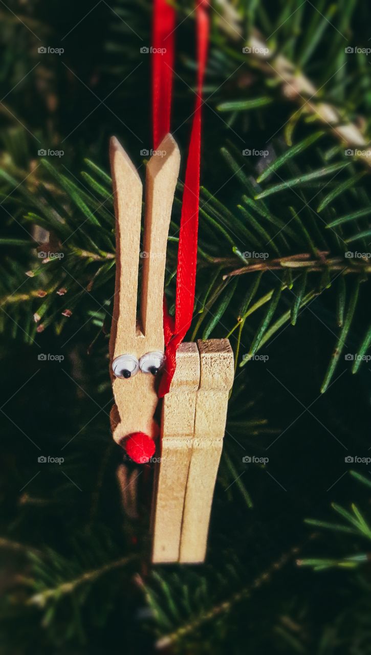Homemade reindeer clothespin Christmas ornament.
