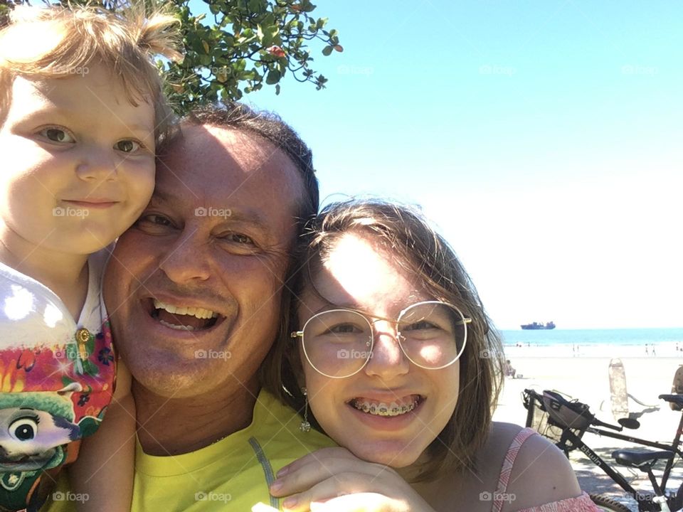 🇺🇸 My daughters Estela and Marina are reasons for living! With your sweets smiles, fatherhood is my meaning. / 🇧🇷 Minhas filha Estela e Marina são a razão do meu viver! Com seus doces sorrisos, a paternidade é o meu sentido.