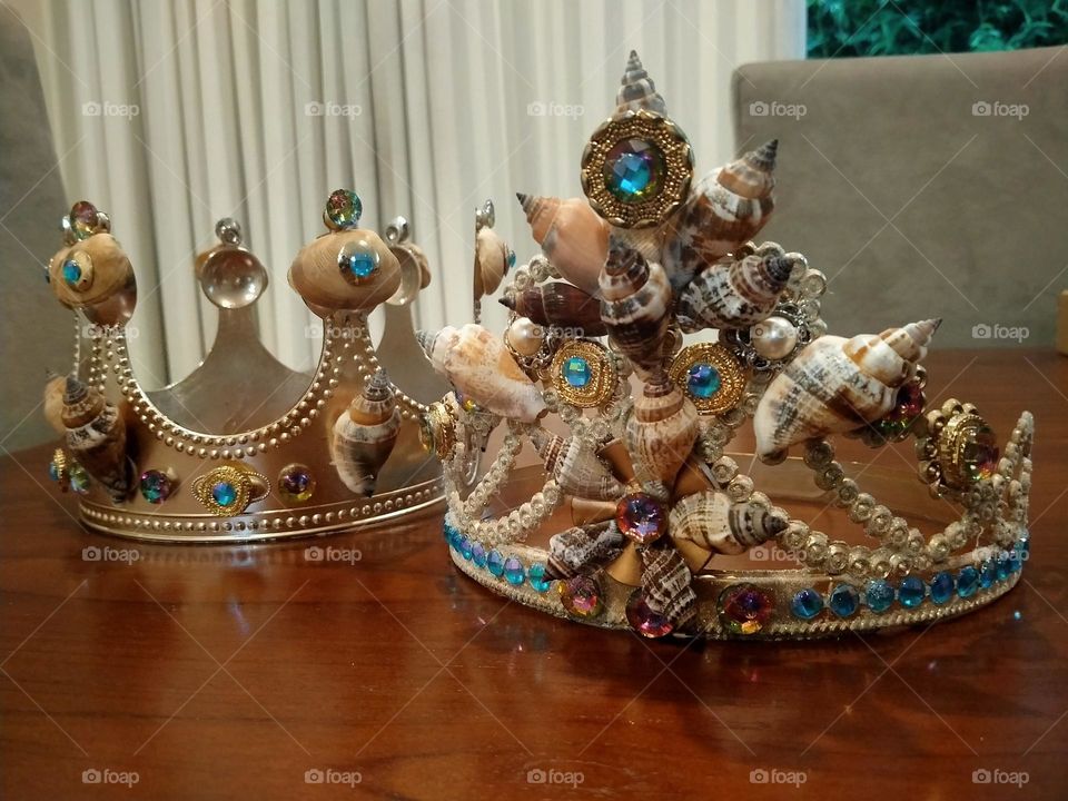 crowns