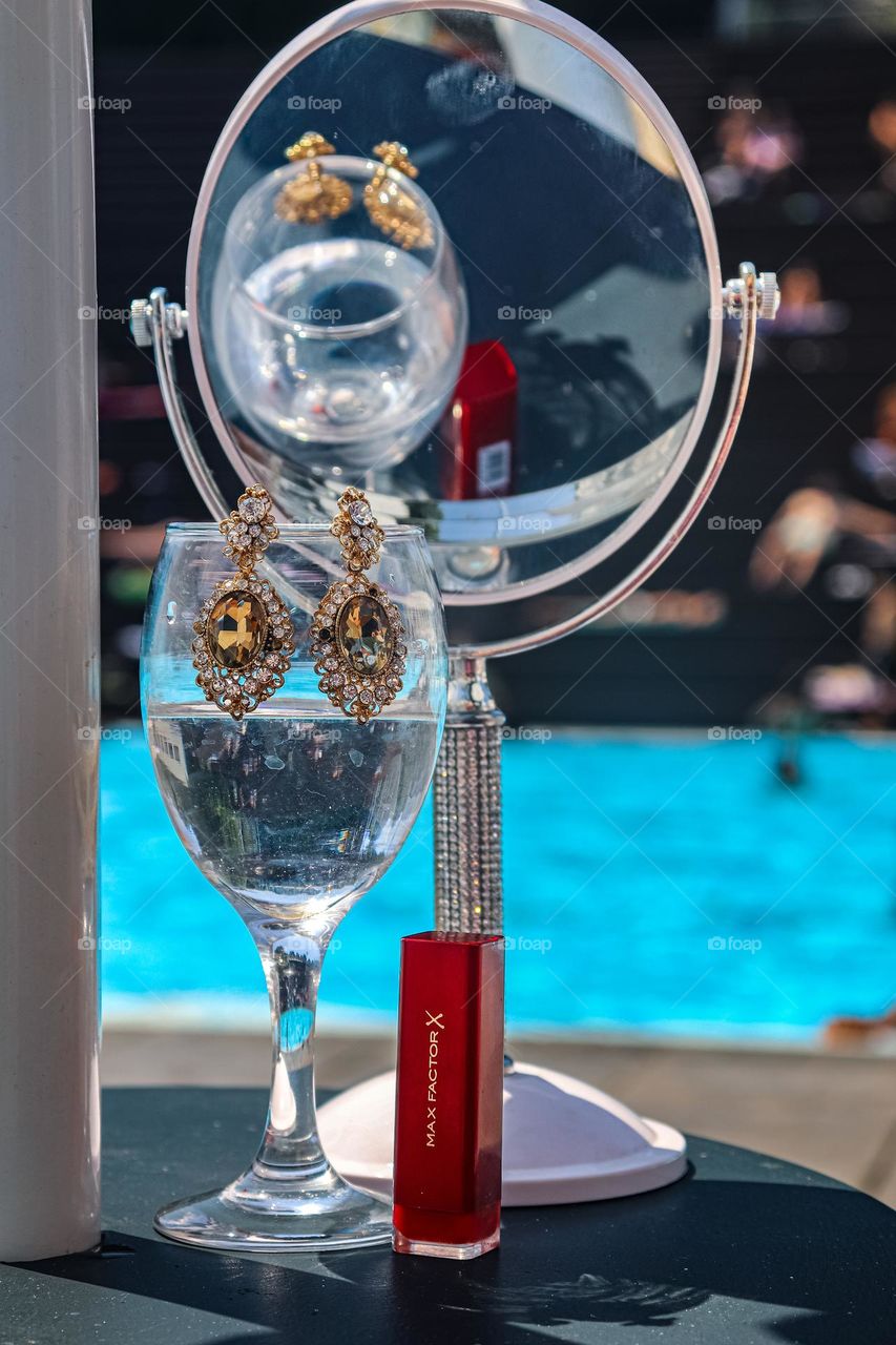 Maxfactor red lipstick