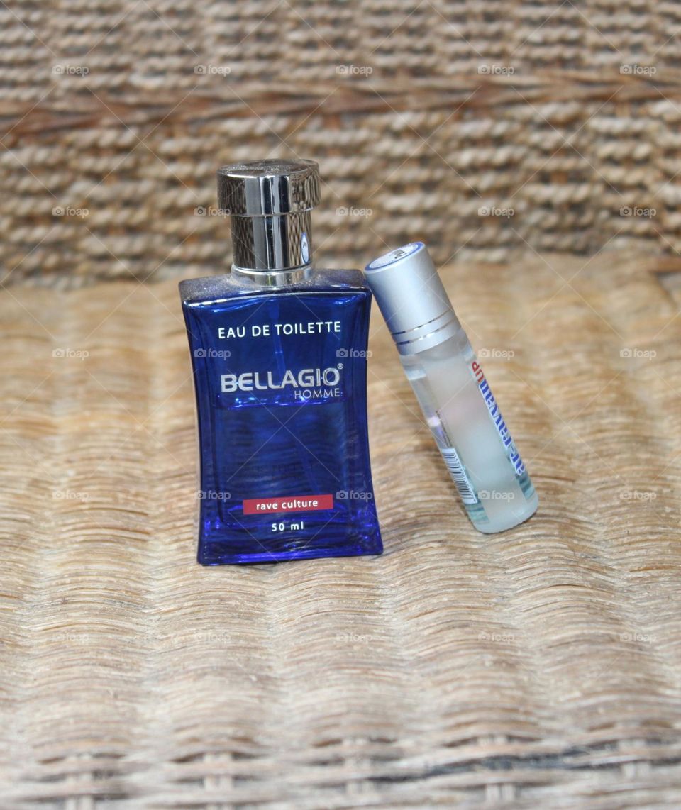 The fragrance of a masculine perfume with a scent that is so refreshing and gives a luxurious tasteful color