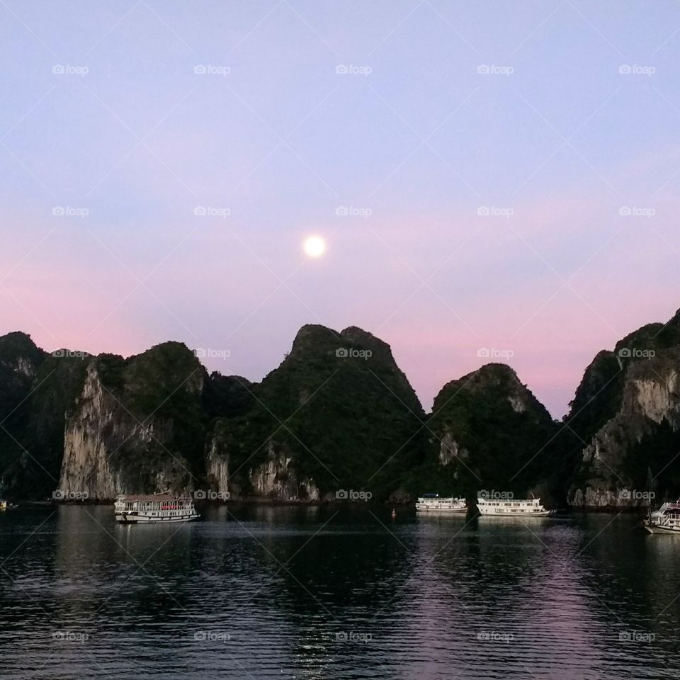 Ha Long Bay full moon