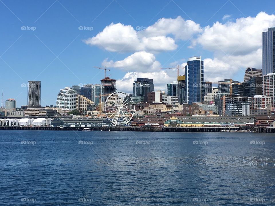 Seattle skyline with Ferris wheel 