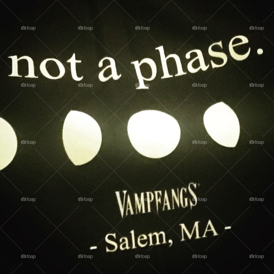 Vampfangs, Salem