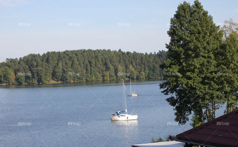 man on boat ready for vacation n  sightseeing with family