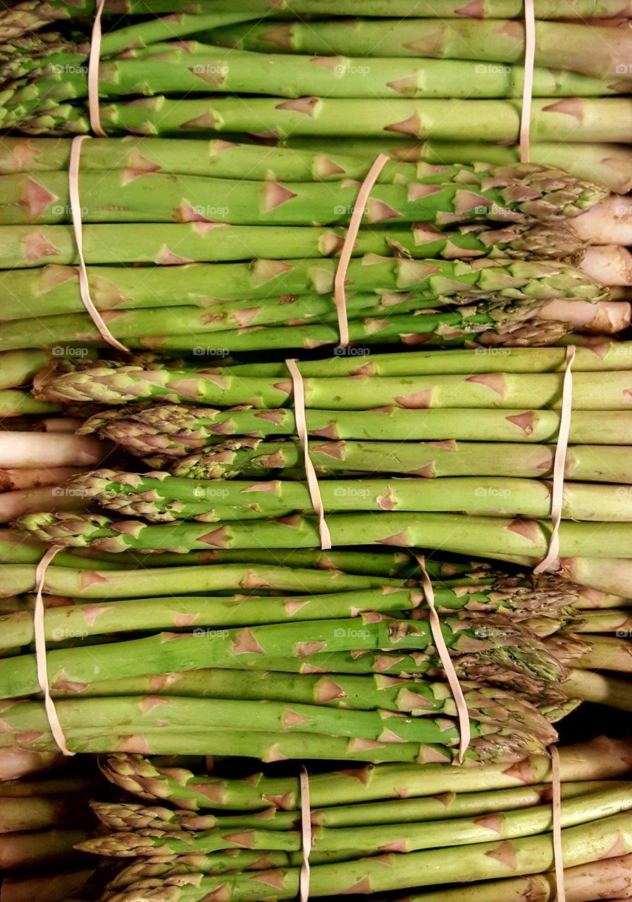Close-up of green asparagus