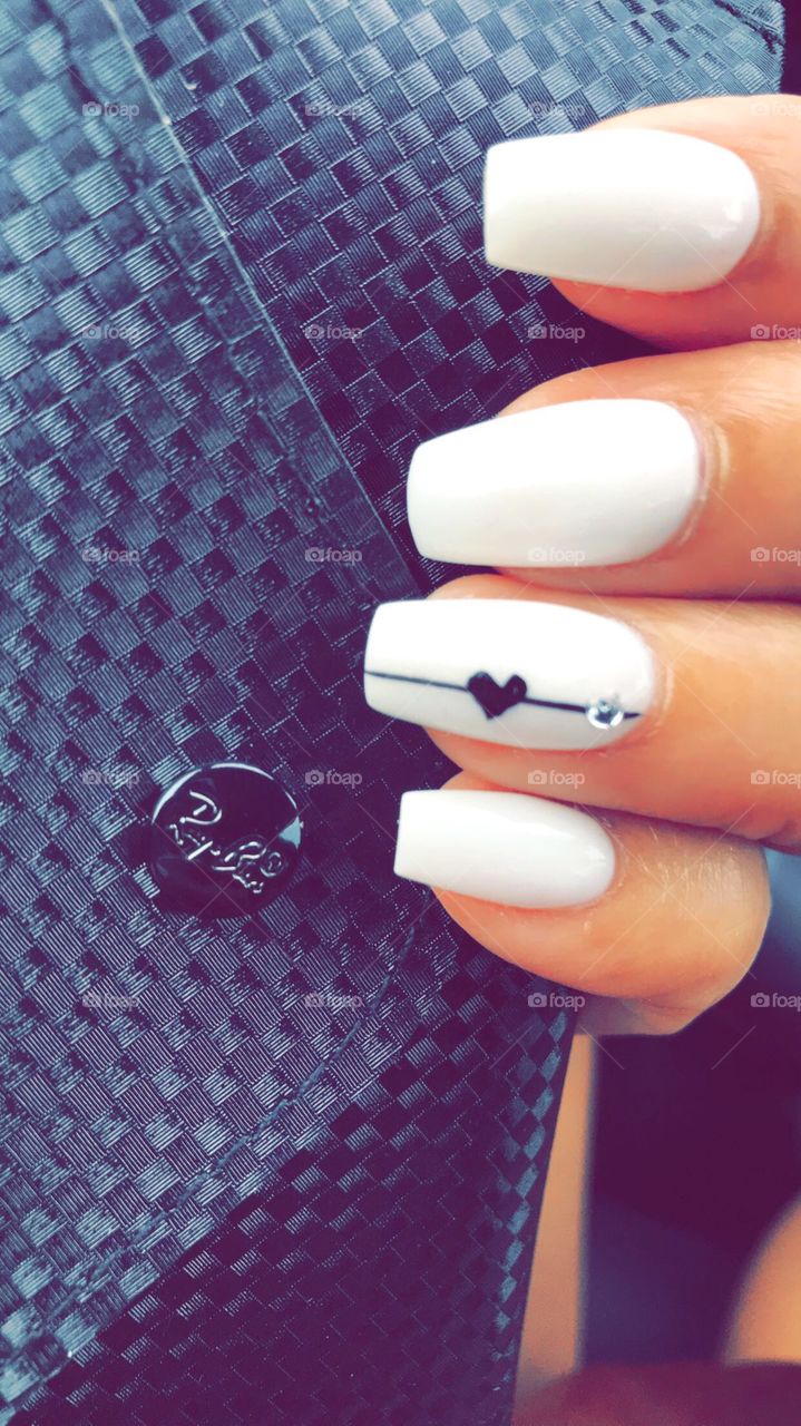 My heart is matte black. Cool nails. Diamond design, manicure, coloring, designing, white, wedding, grabbing, ray ban case, pretty thing, friends, making money, diy, hygiene, clean, summer, fall, holiday, spring, adventure 