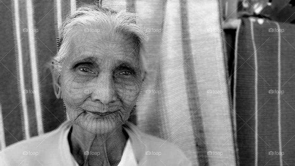 Tatoo on the face in Myanmar per traditional and rare to see right now