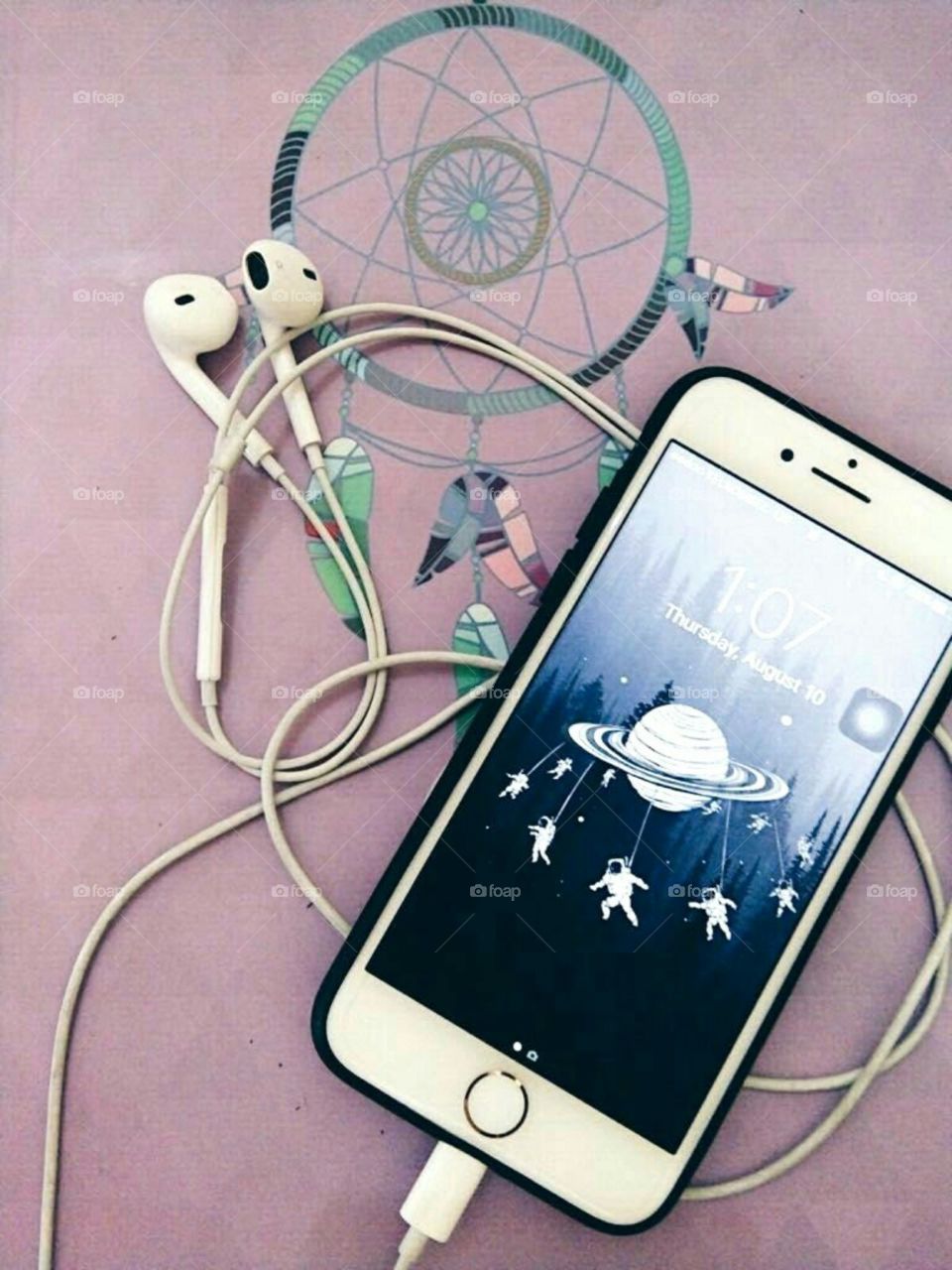 maybe need earphone to enjoy a song