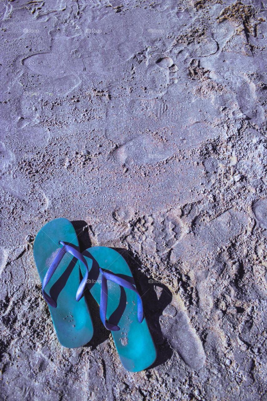 Flip flops on the moon