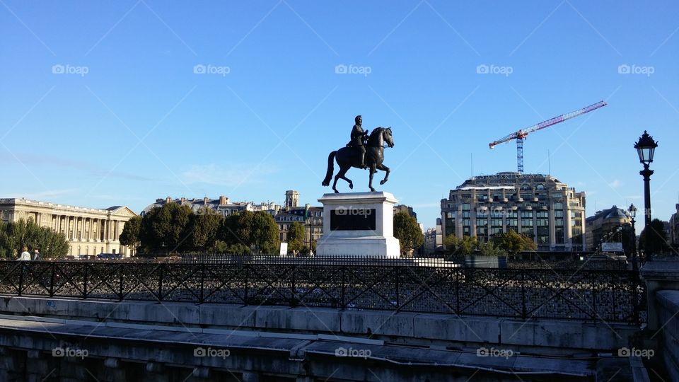 Paris beautiful statue