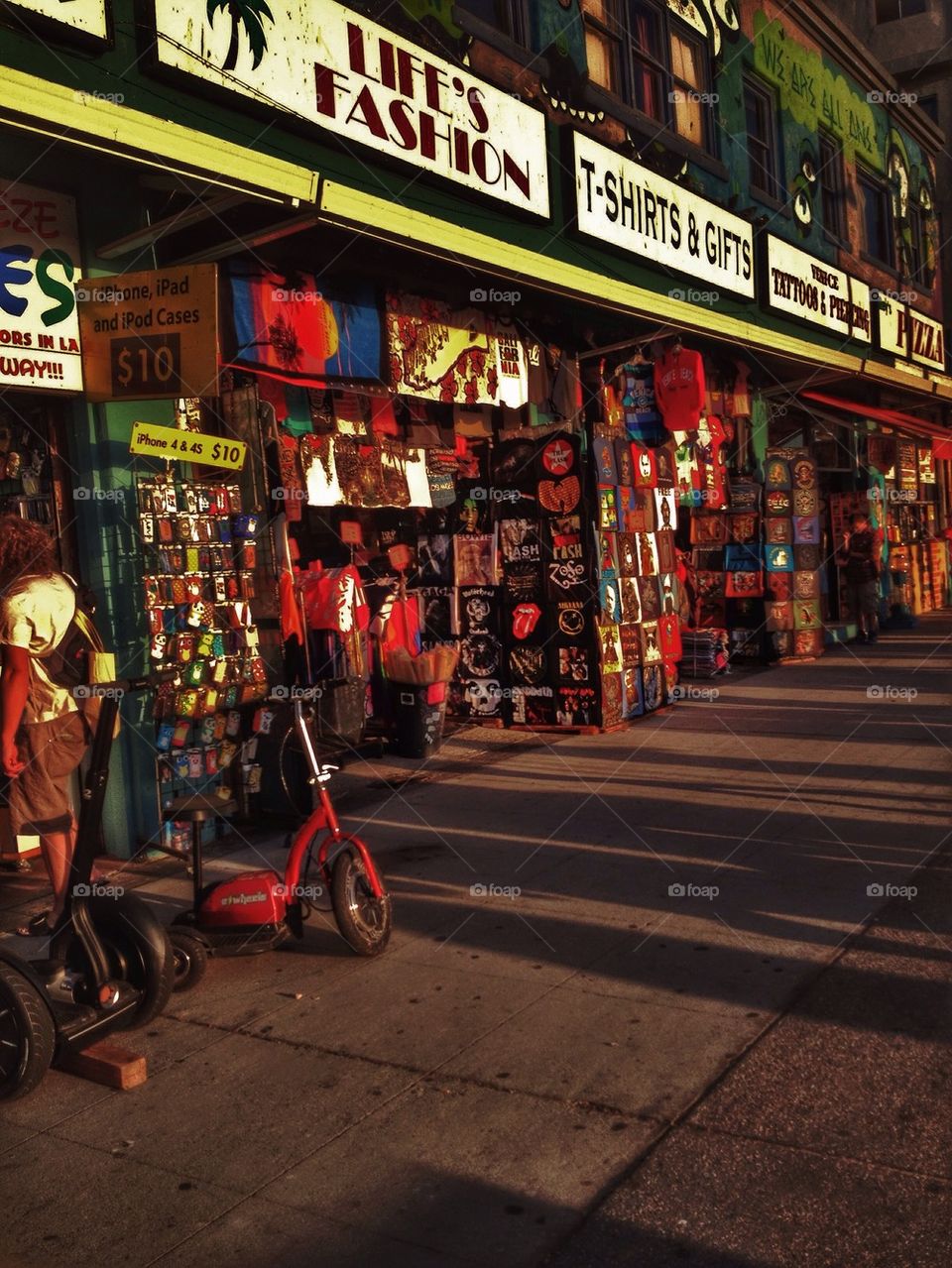 Shopping at Venice Beach