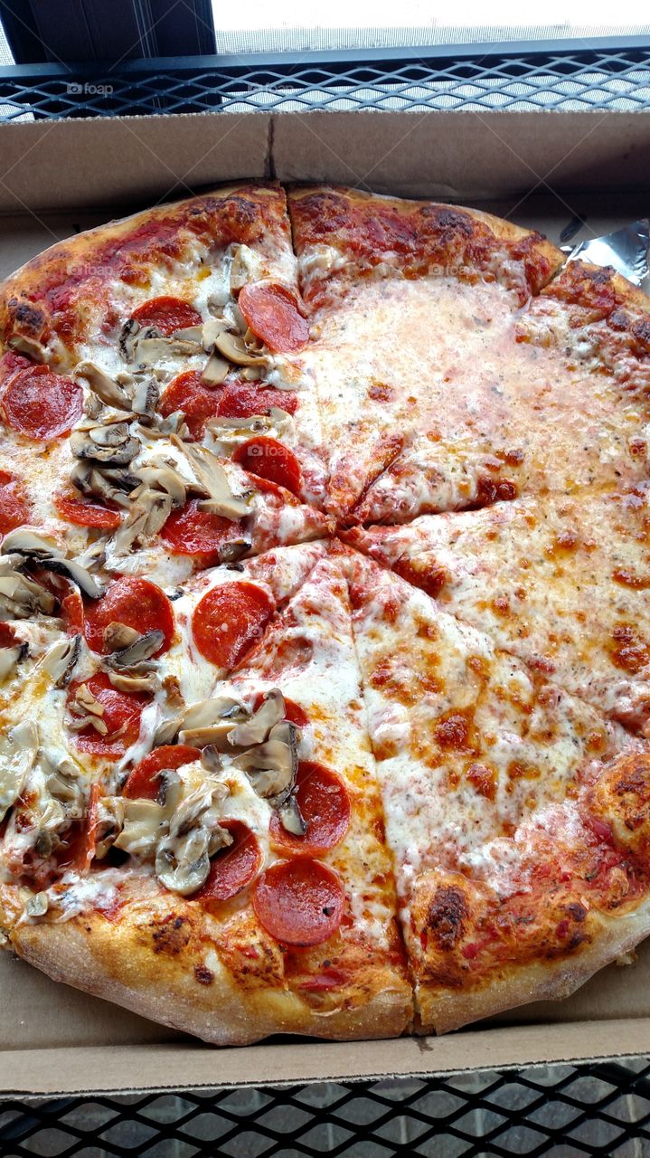 Pizza, Dough, Mozzarella, Crust, Pepperoni