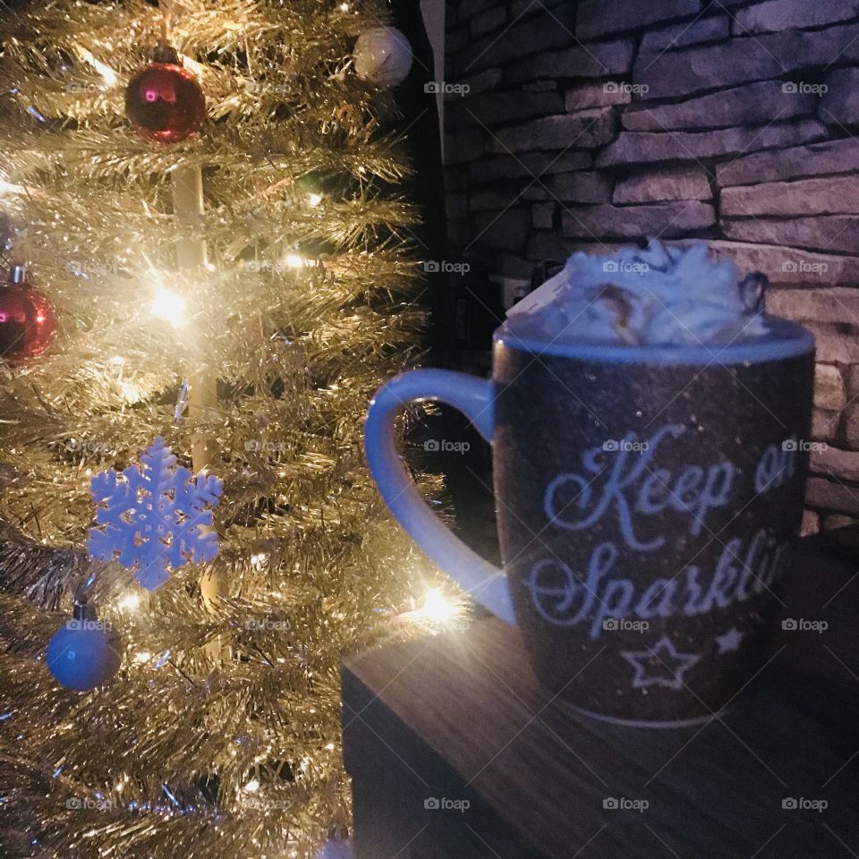 Cosy at home with a hot chocolate and Christmas lights 