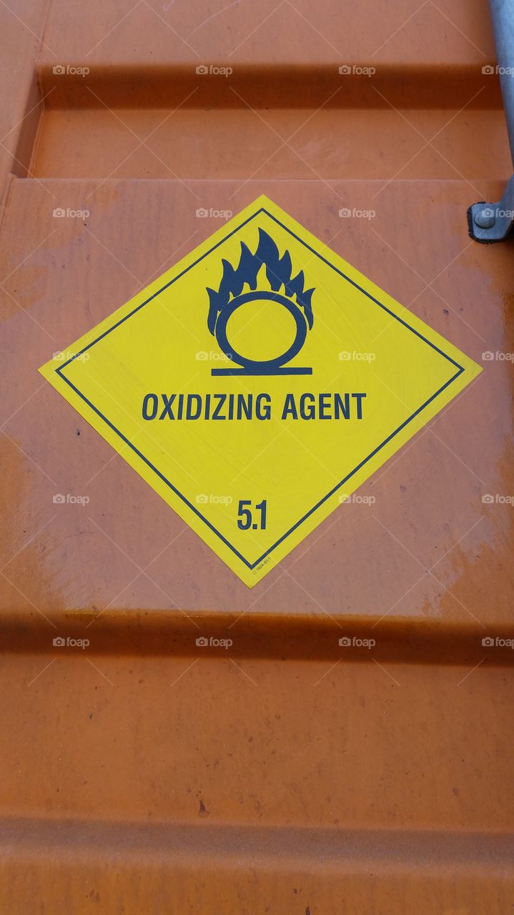 dangerous goods container
