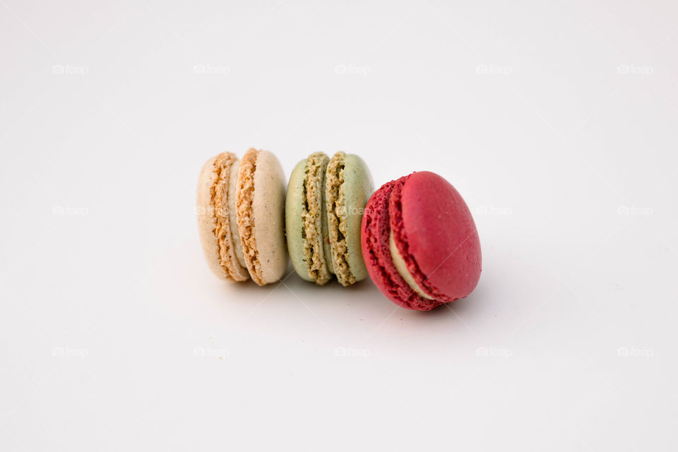 3 macaroons