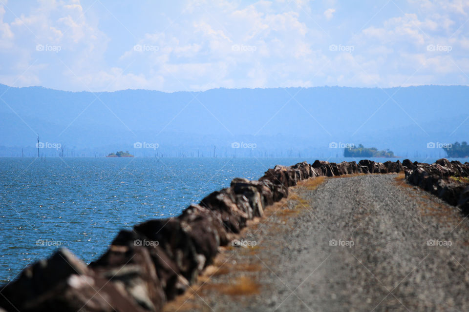 To Brokopondo lake