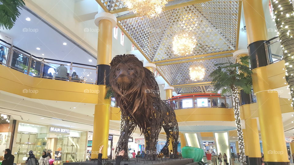 Creative Lion Statue