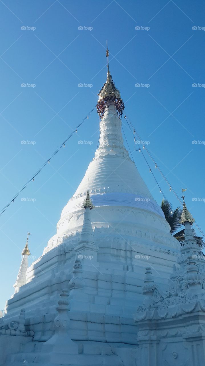 thai temple under sunlight