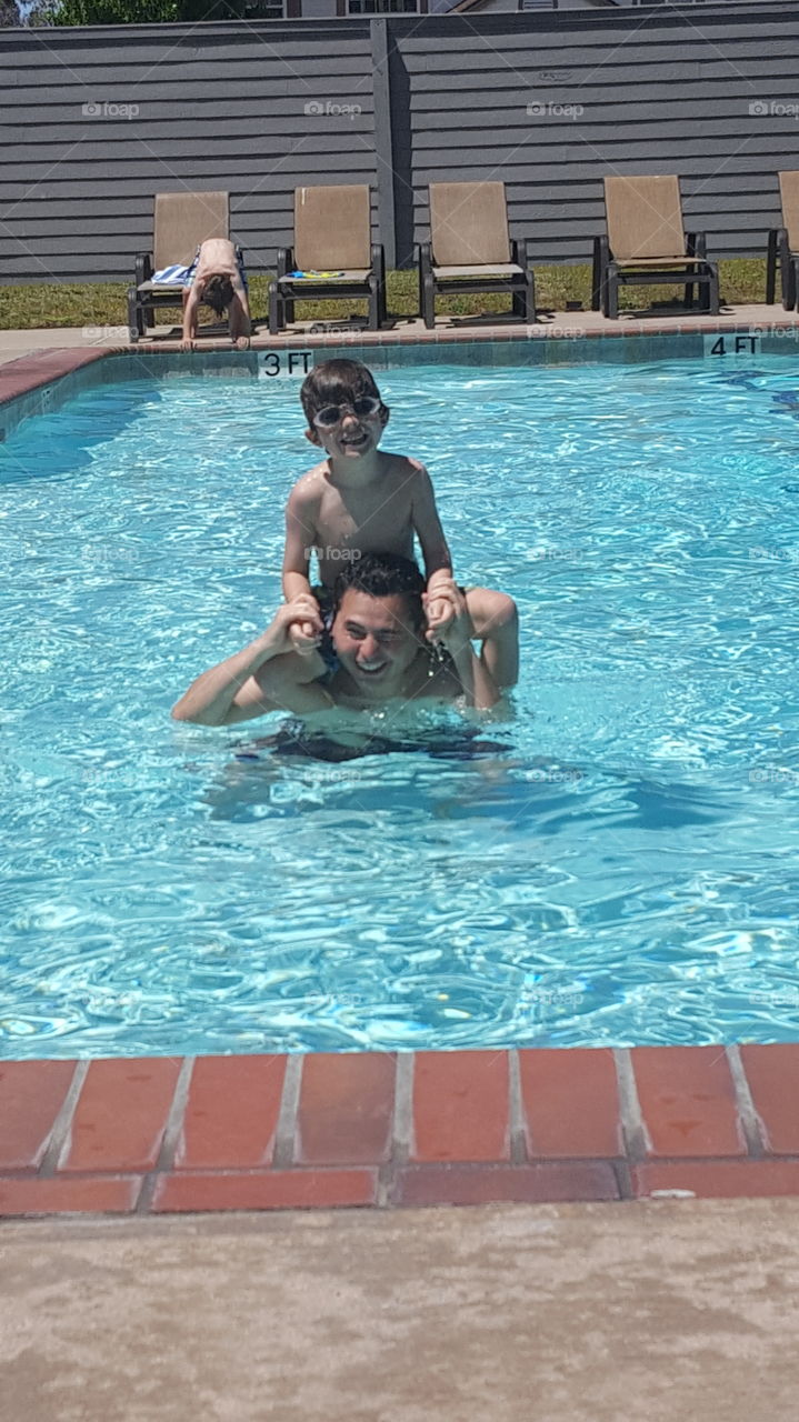 pool piggyback