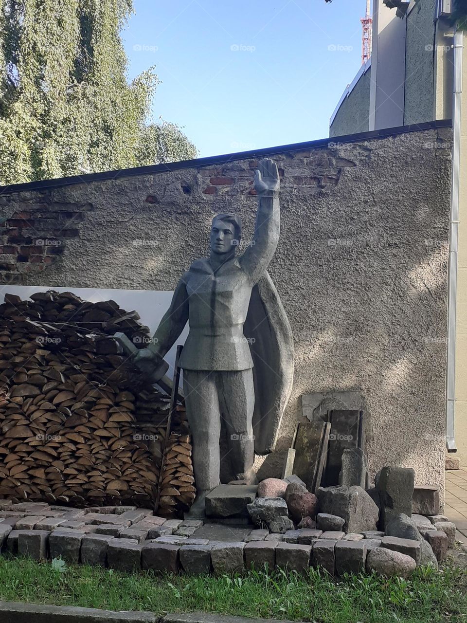 Лиепайский музей. Скульптура в саду