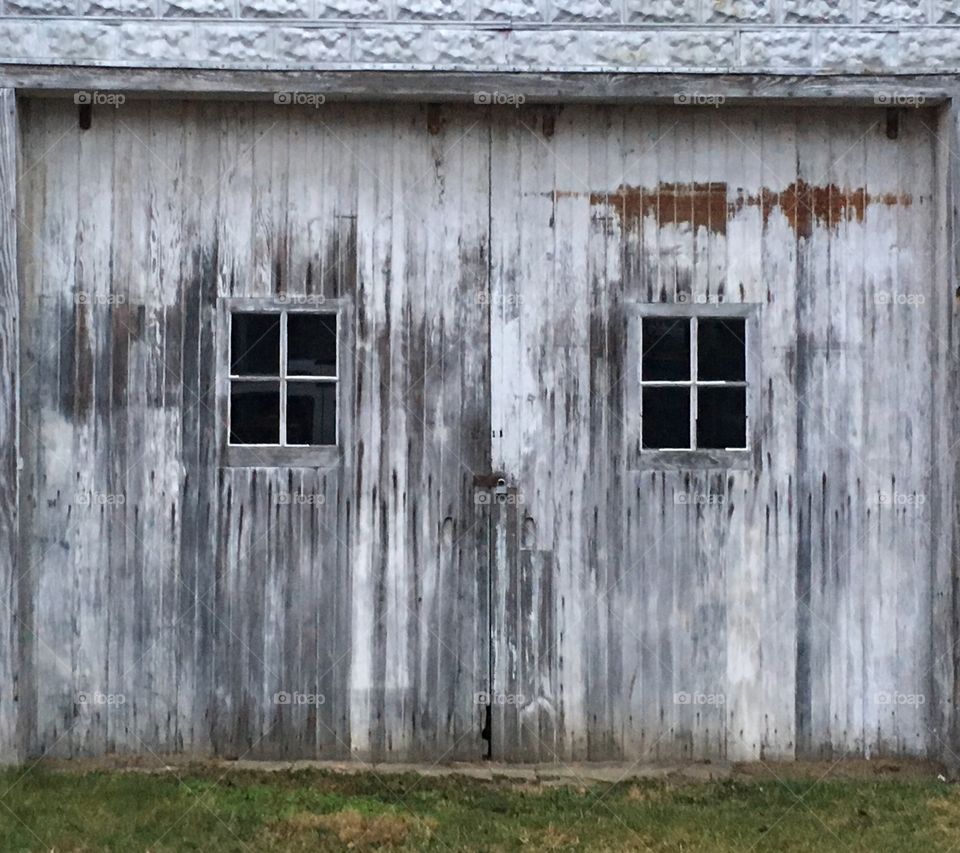  Barn doors