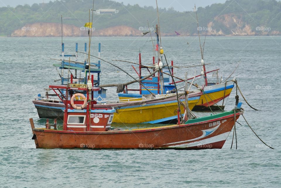 Colorful fishing boats in the Indian Ocean #weligama #no_emptiness #srilanka 🚶🏽
