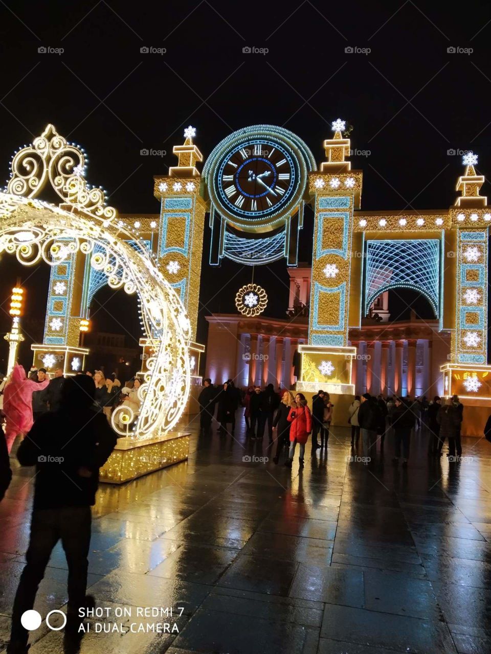 Новогодняя ночь в самом разгаре