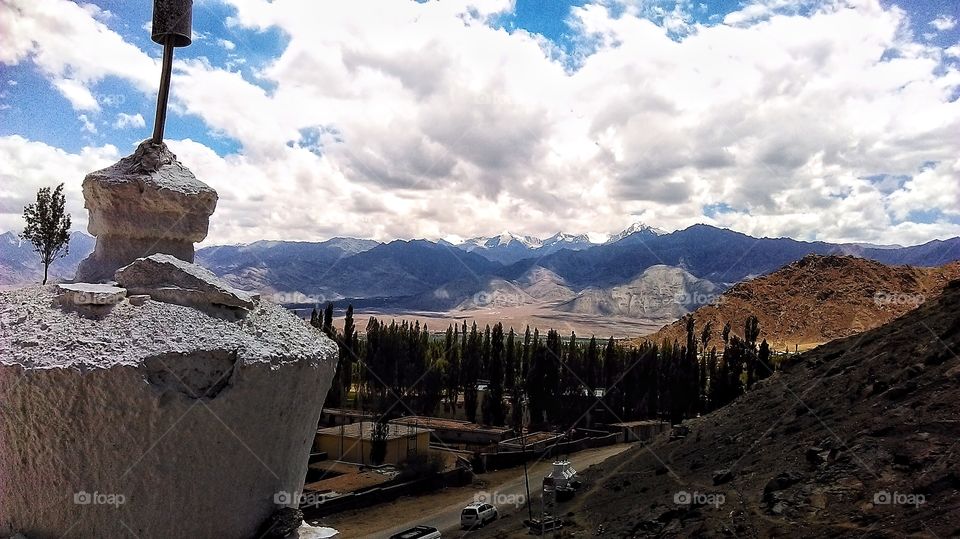 Leh as the capitol of Ladhak seems more like a small and serene town...
