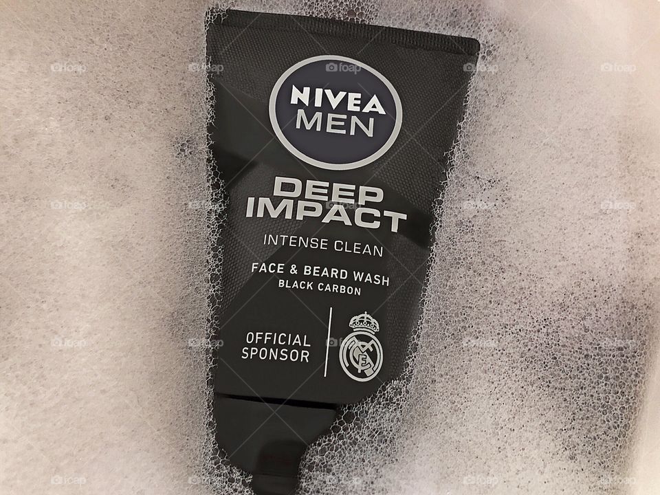Nivea Deep Impact Intense Clean.