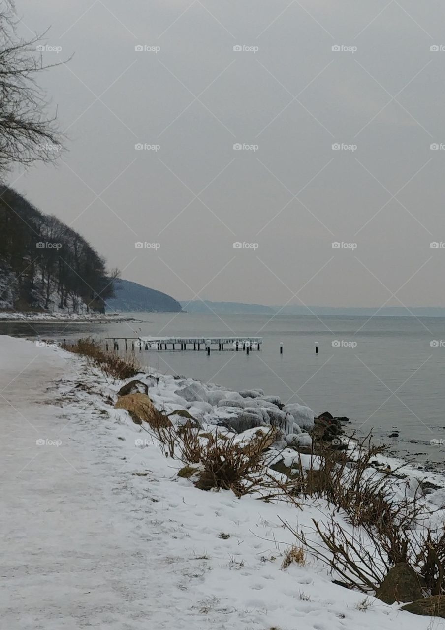 watee winter beach strand Wasser eis ice frosty frozen strand see