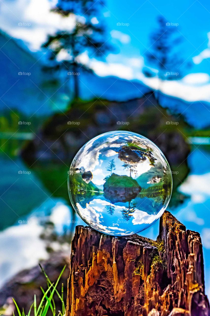 Lensball